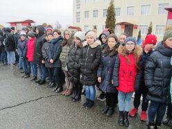 Учащиеся МБОУ СОМШ №44 приняли участие в праздновании юбилея Росгвардии